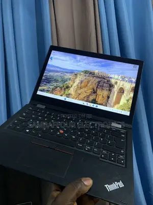 Laptop Lenovo ThinkPad L13 Yoga 8GB Intel Core i5 SSD 256GB