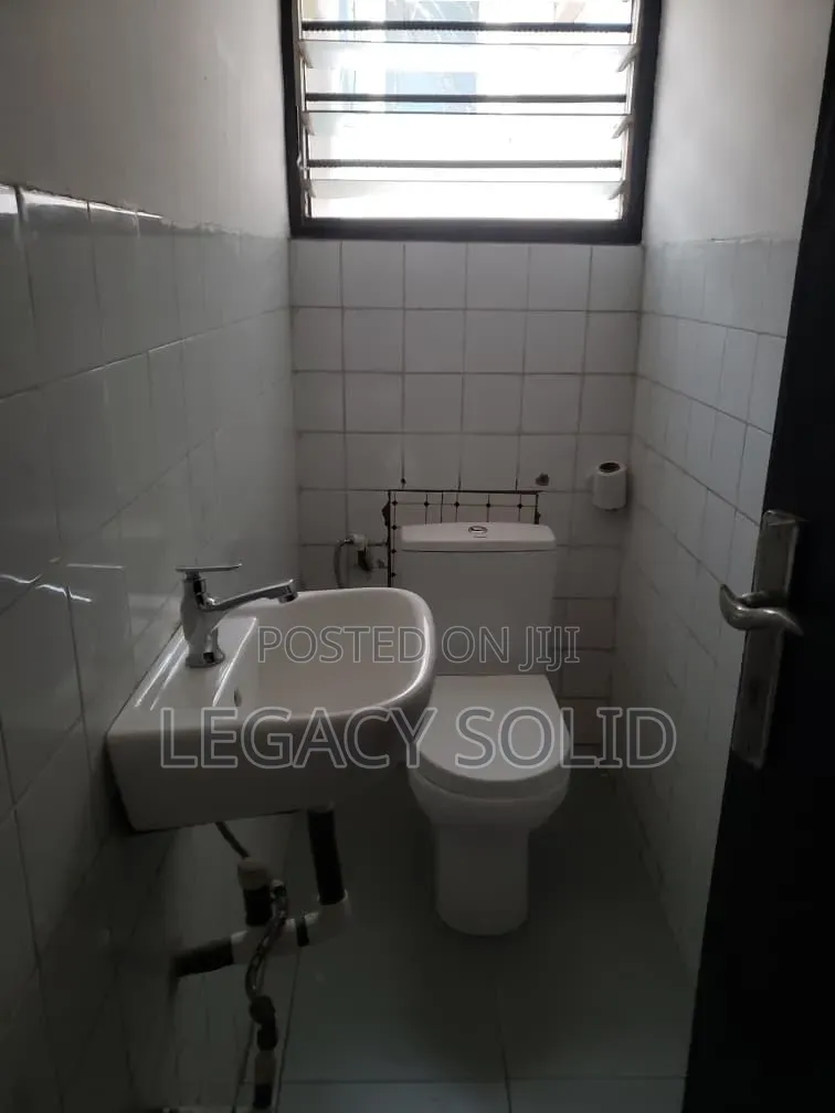 2bdrm House in Legacy Solid Real, New Town for rent