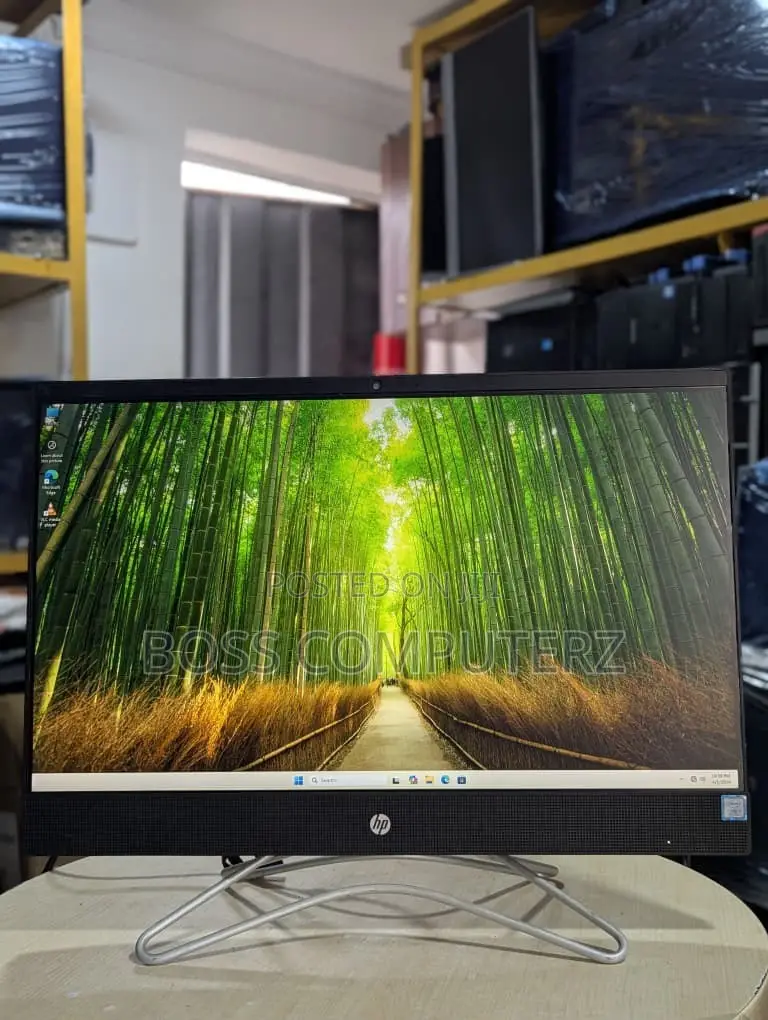 Desktop Computer HP AiO 24 8GB Intel Core i5 SSD 256GB