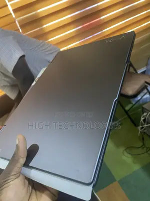 New Laptop Lenovo Yoga 7i 8GB Intel Core i5 SSD 512GB