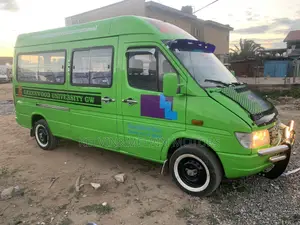 Mercedes-Benz Sprinter 2013 Green