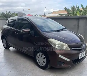 Toyota Vitz 1.5 FWD 3dr 2012 Brown