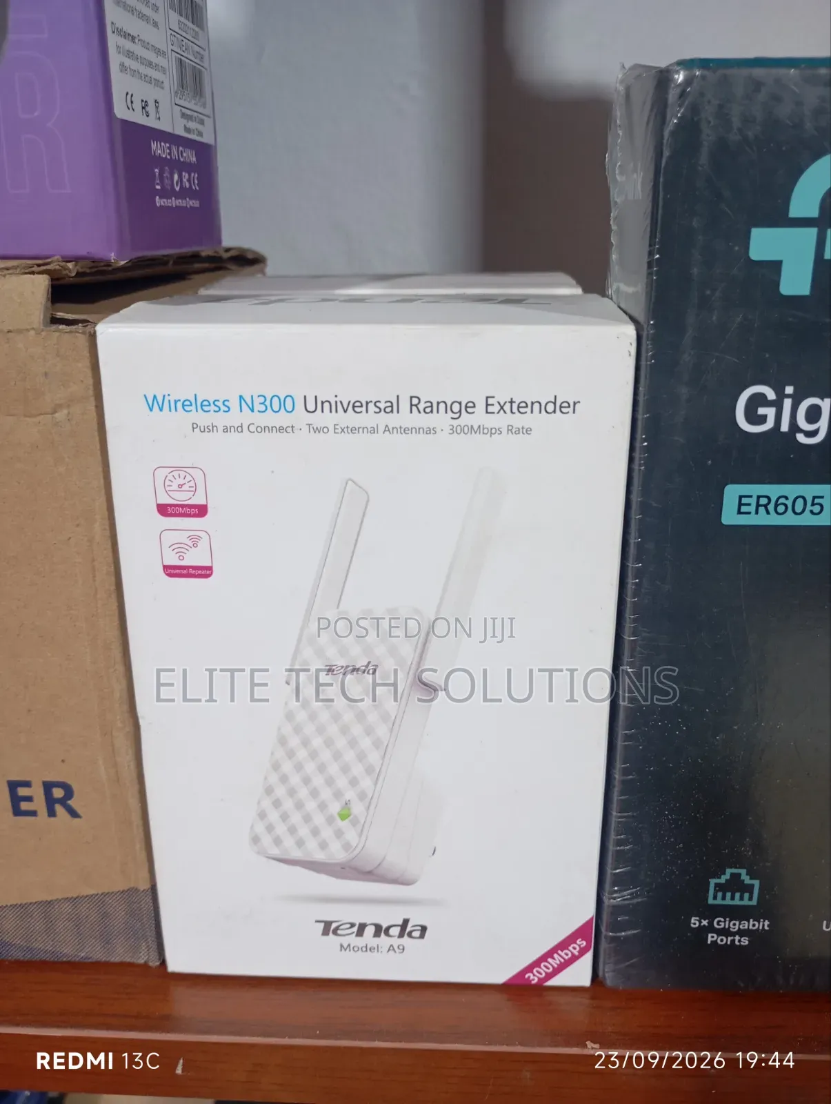TENDA A9 Range Extender