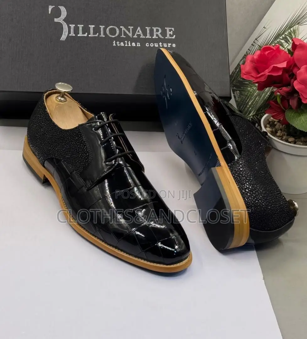 Men's Formal Dress Shoes Featuring a Glossy Checkered Toe Cap