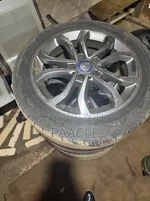 Mercedes-Benz Rim 17 With Tyres