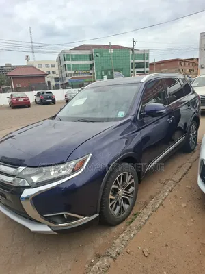 Mitsubishi Outlander 2018 Blue