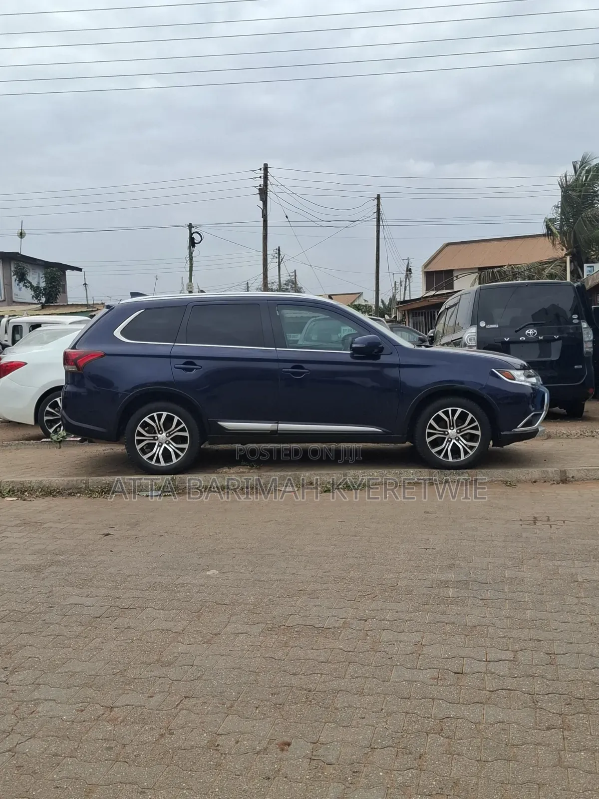 Mitsubishi Outlander 2018 Blue