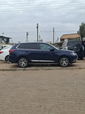 Mitsubishi Outlander 2018 Blue