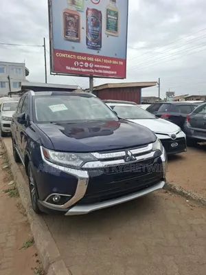 Mitsubishi Outlander 2018 Blue