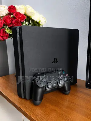 PlayStation 4 Slim