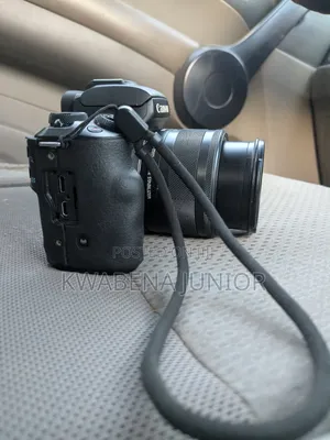 Canon M50, Lens, With Batteries and Charger