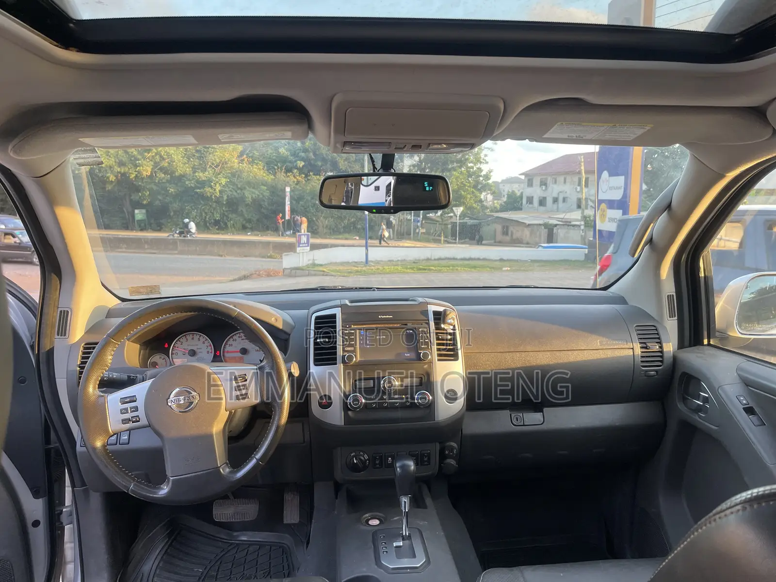 Nissan Frontier 2021 Silver