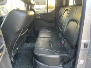 Nissan Frontier 2021 Silver