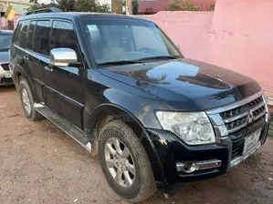 Mitsubishi Pajero V90 2.8 GLS/GLX 2017 Black