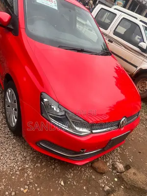 Volkswagen Polo 2015 Red