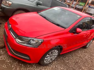 Volkswagen Polo 2015 Red