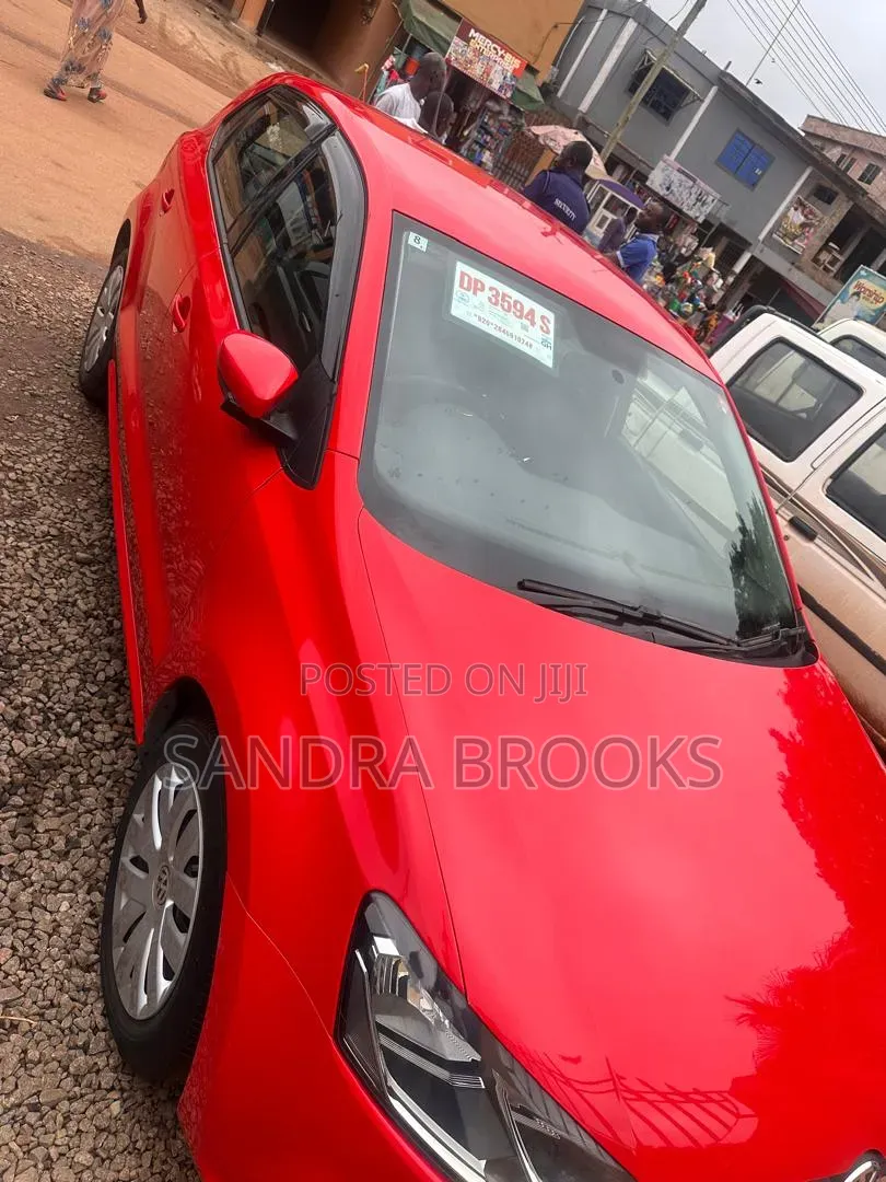 Volkswagen Polo 2015 Red