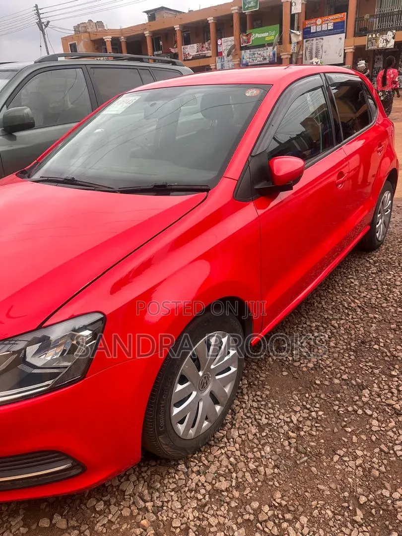 Volkswagen Polo 2015 Red