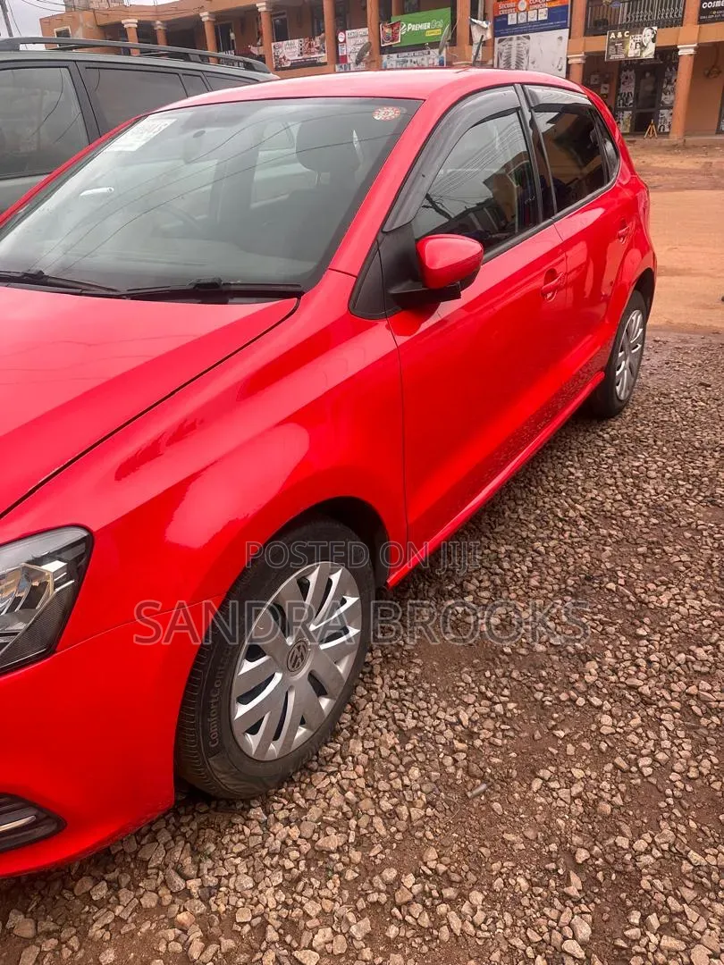 Volkswagen Polo 2015 Red