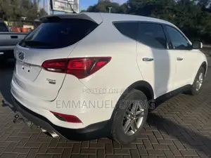 Hyundai Santa Fe 2018 White