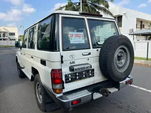 Toyota Land Cruiser 2019 White