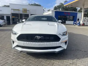 Ford Mustang 2021 White