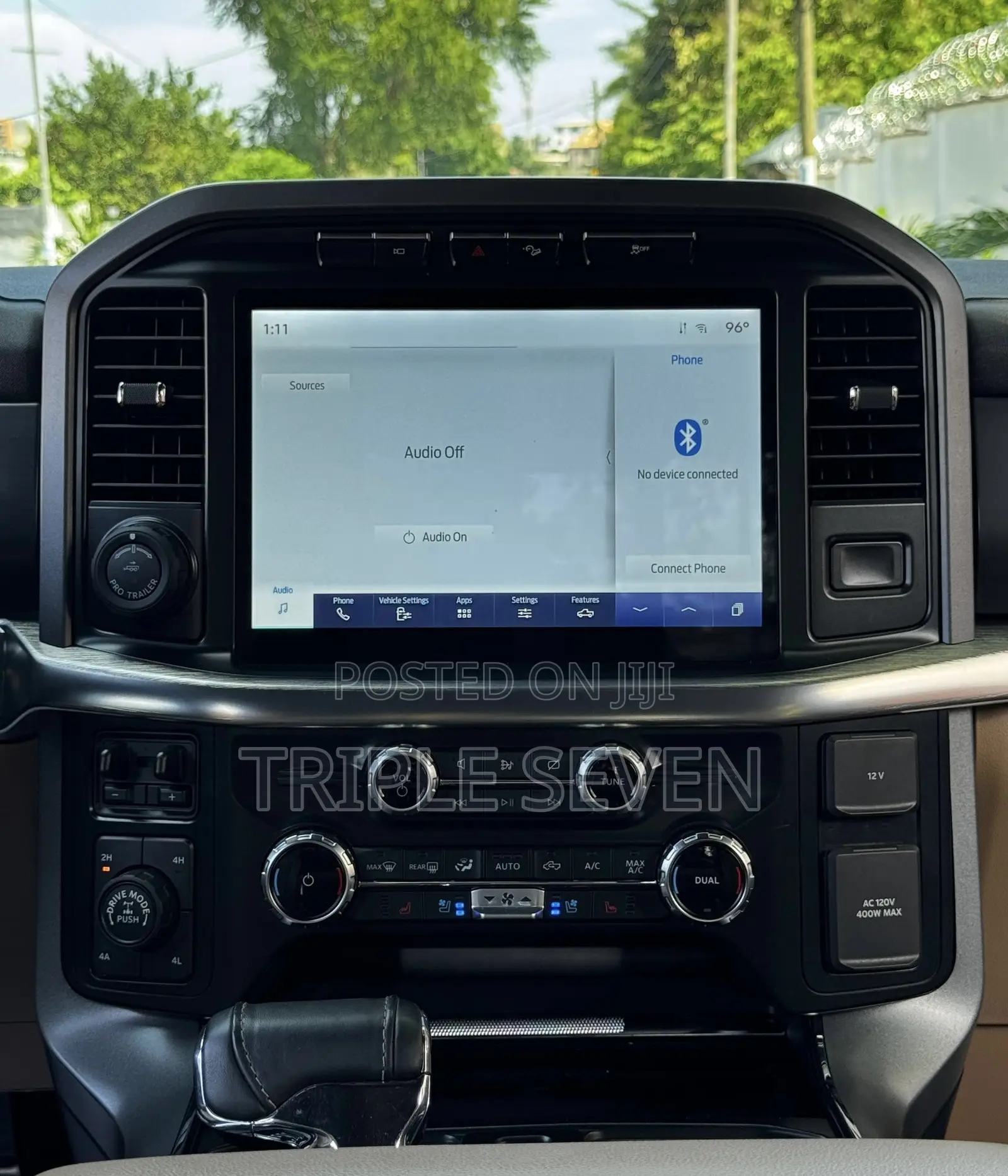 Ford F-150 LARIAT 2022 White