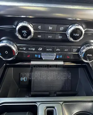 Ford F-150 LARIAT 2022 White