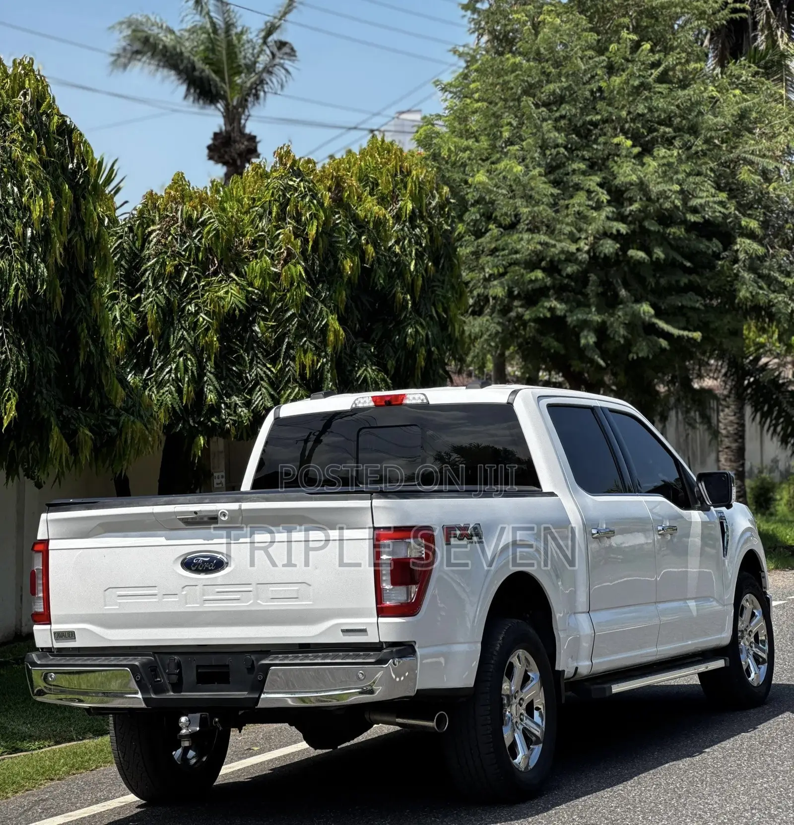 Ford F-150 LARIAT 2022 White