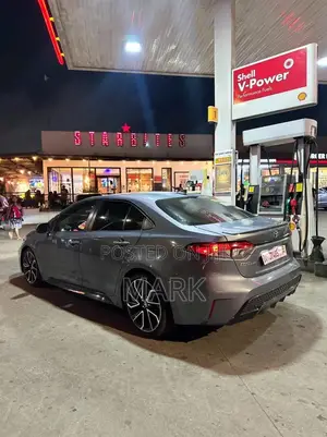 Toyota Corolla SE 2021 Blue