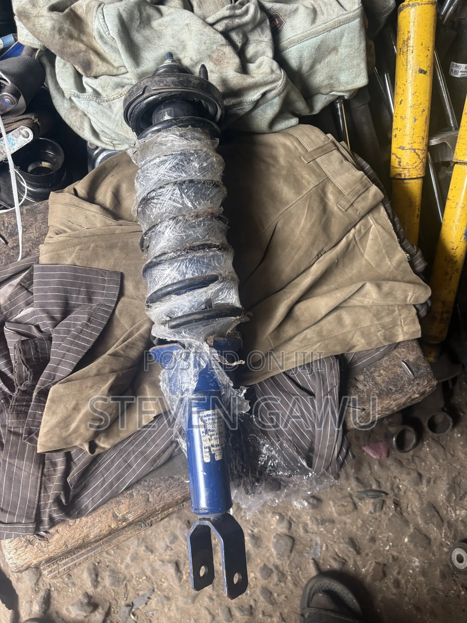 Honda Civic 1998 Back Shocks