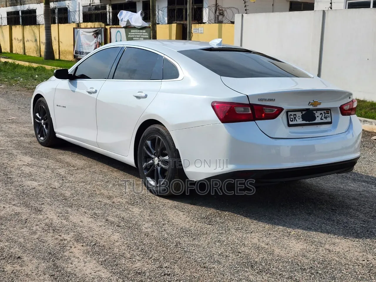 Chevrolet Malibu 2017 White