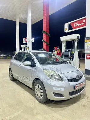 Toyota Vitz 1.3 AWD 5dr 2010 Silver