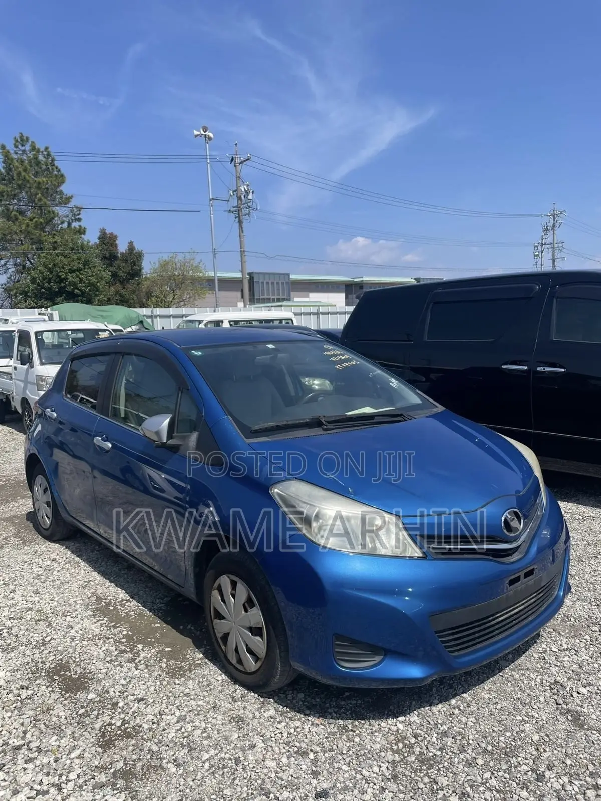 Toyota Vitz 1.3 FWD 5dr 2011 Blue