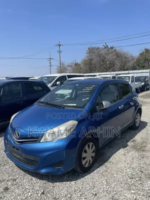Toyota Vitz 1.3 FWD 5dr 2011 Blue