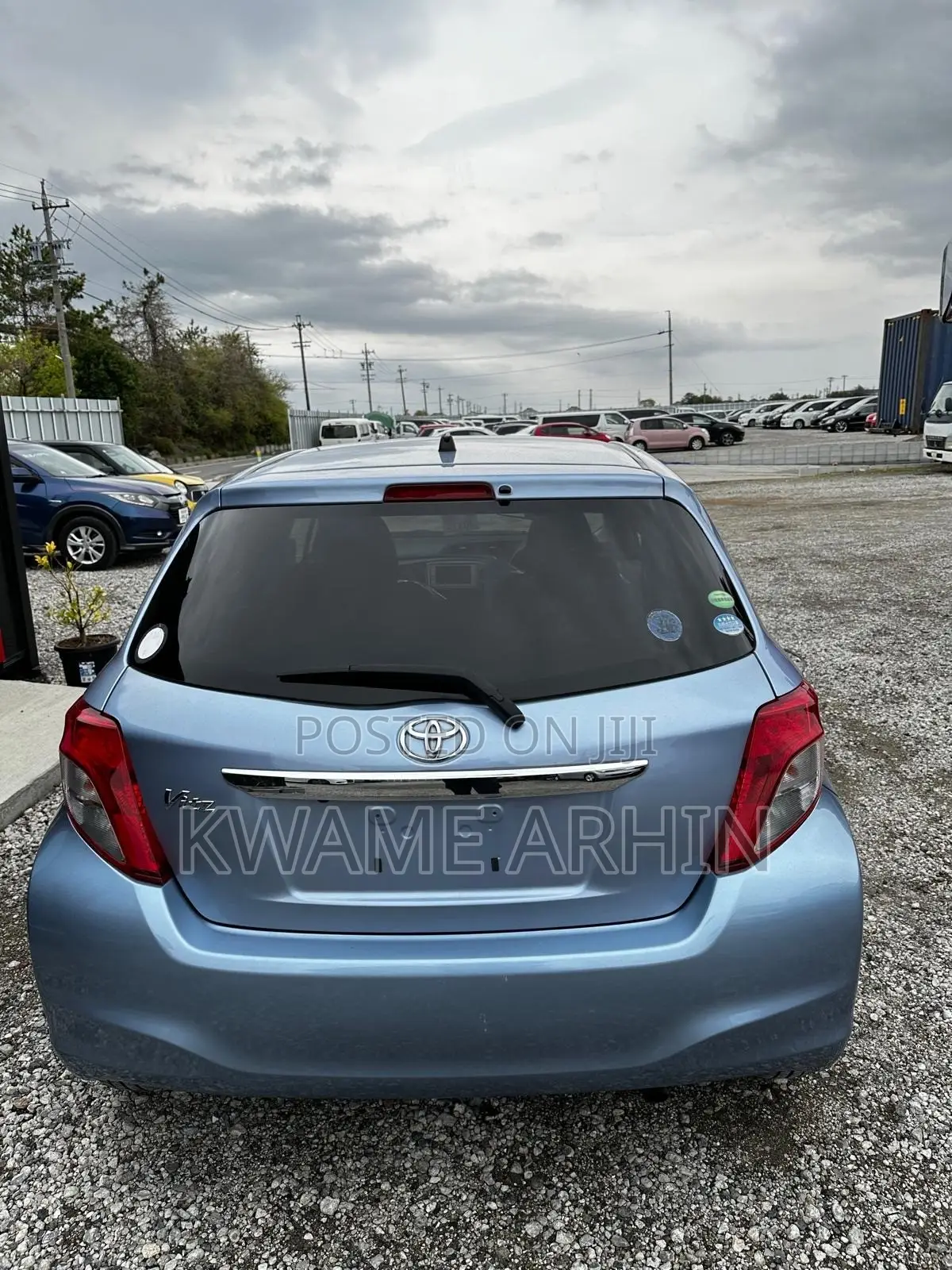 Toyota Vitz 1.3 FWD 5dr 2013 Blue