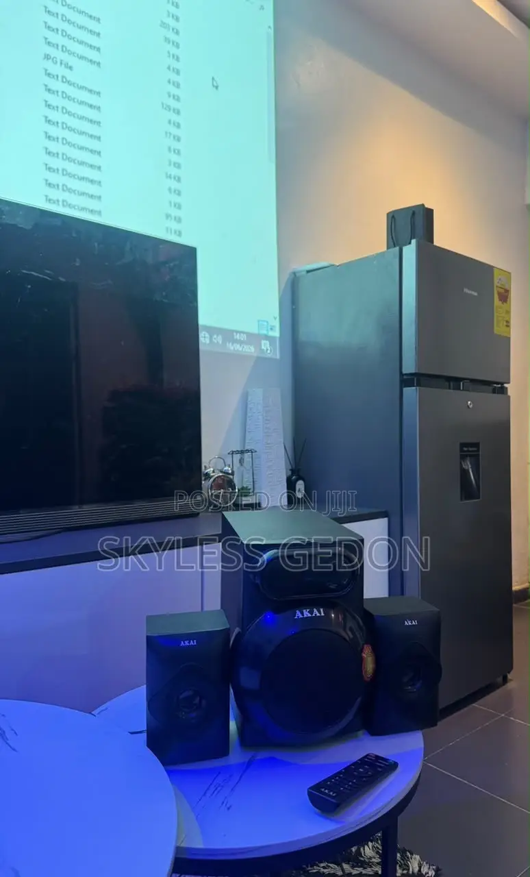 Akai Sound System With 5 Surround System Is in Good Condition