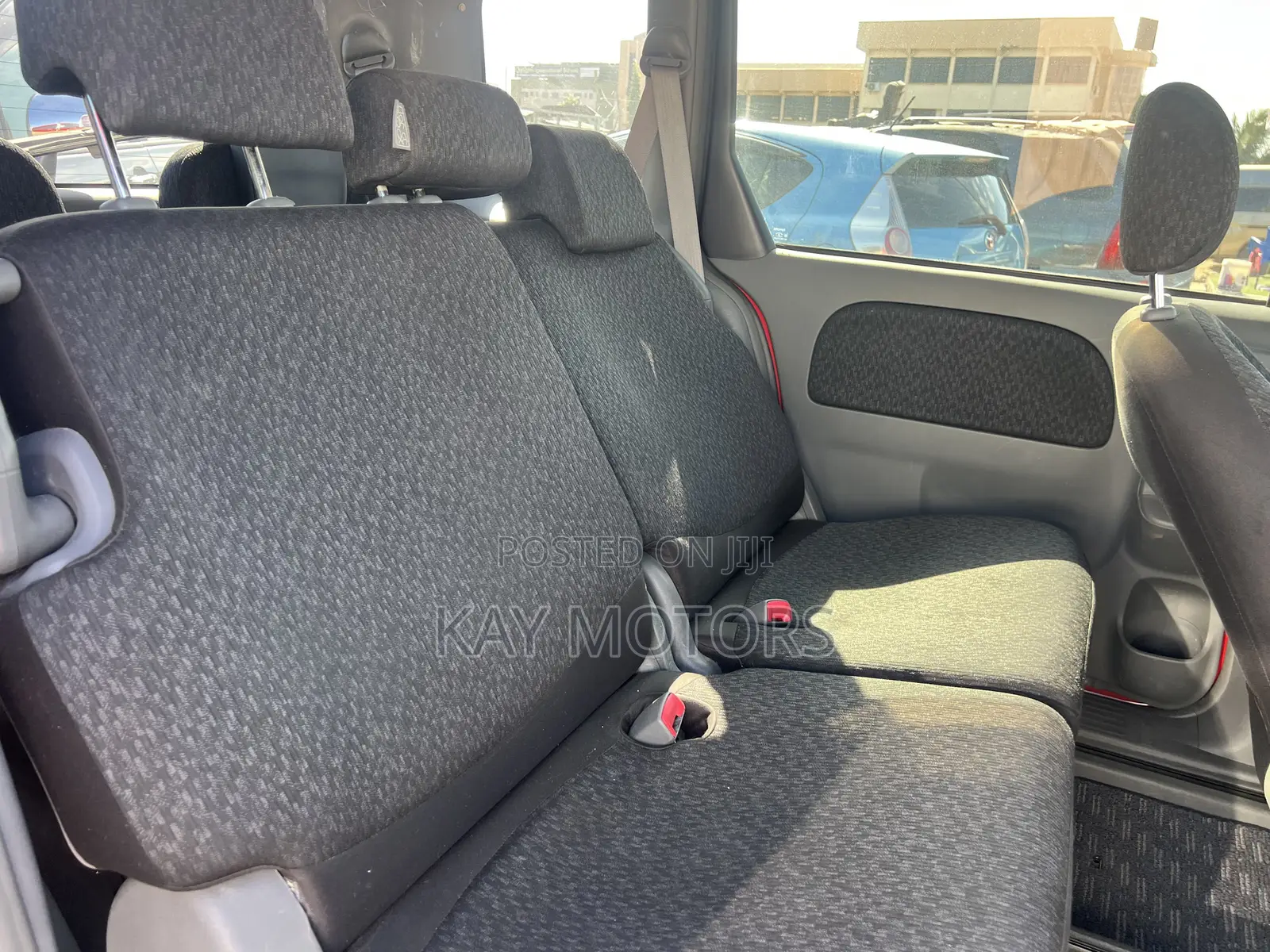 Toyota Sienta 1.5 AWD 2011 Red