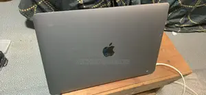 Laptop Apple MacBook Pro 2017 8GB Intel Core i5 SSD 256GB