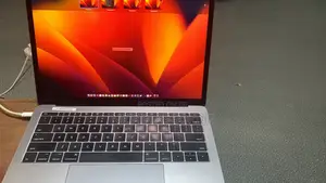 Laptop Apple MacBook Pro 2017 8GB Intel Core i5 SSD 256GB