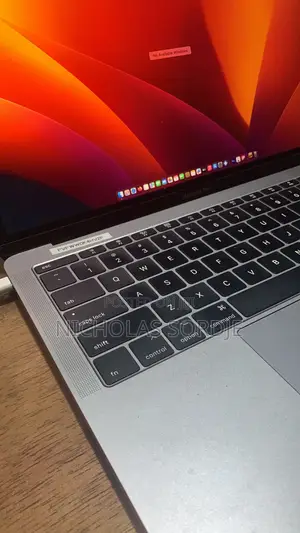 Laptop Apple MacBook Pro 2017 8GB Intel Core i5 SSD 256GB