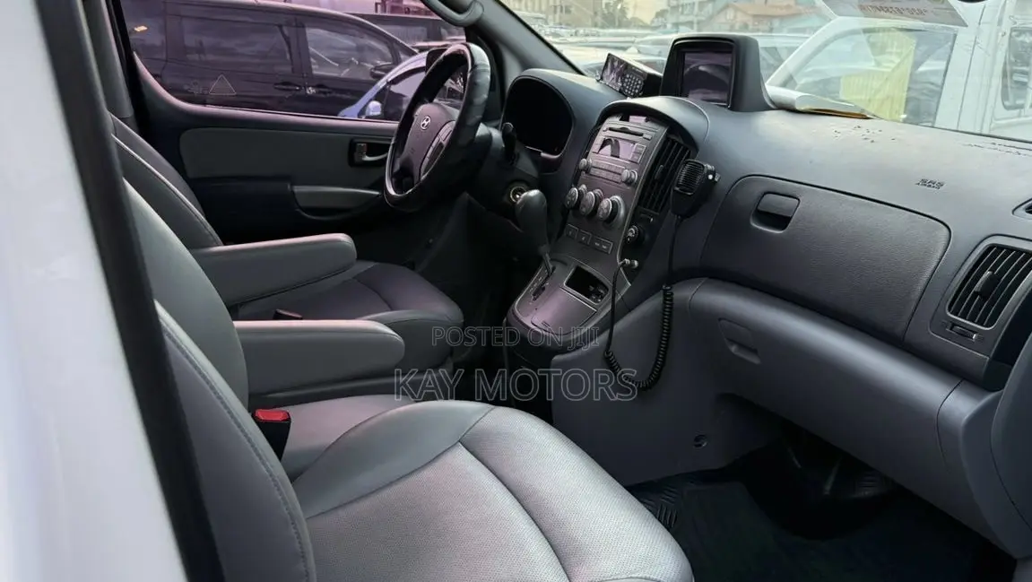 Hyundai Starex 2014 White