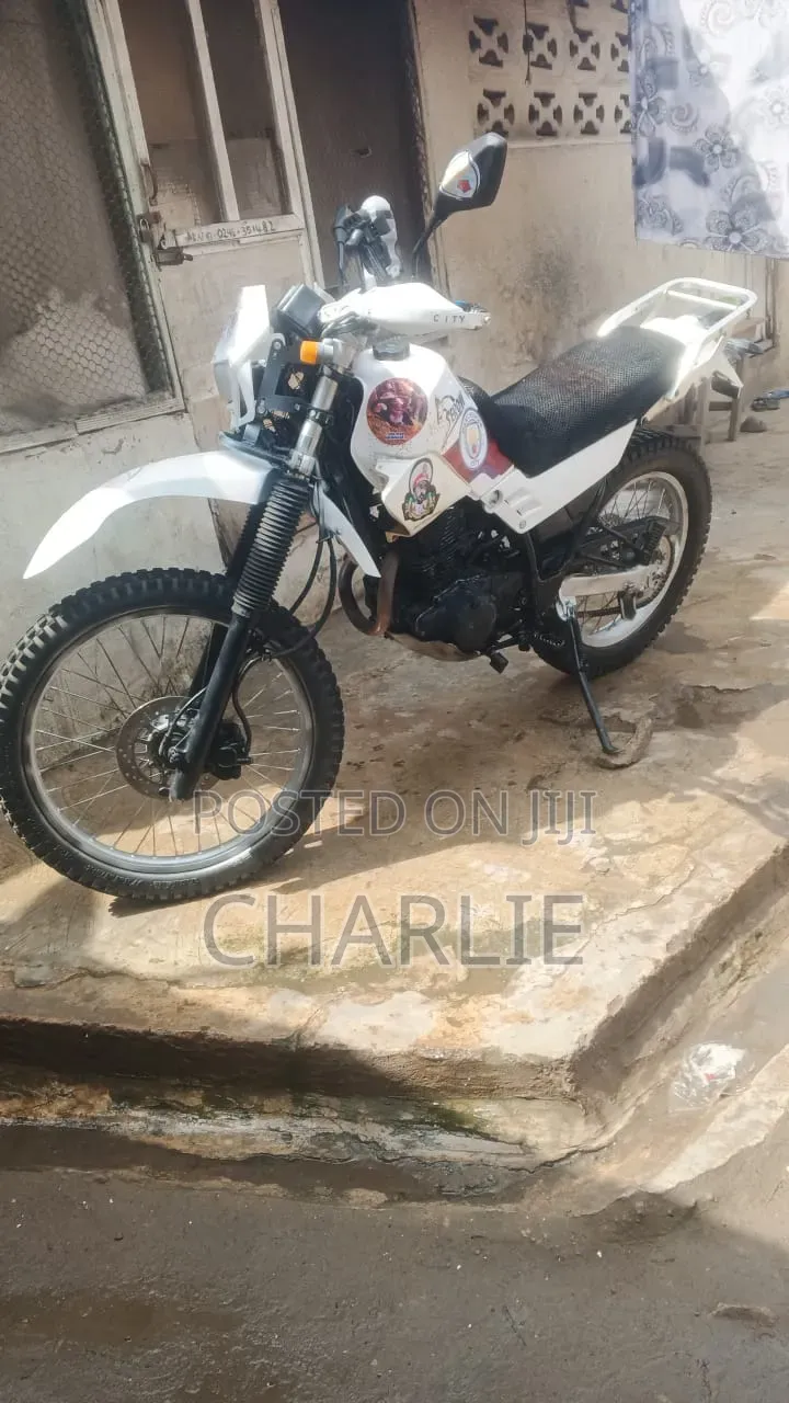 Yamaha 2007 White