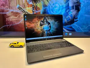 Laptop HP 255 G8 8GB AMD Ryzen 5 SSD 256GB