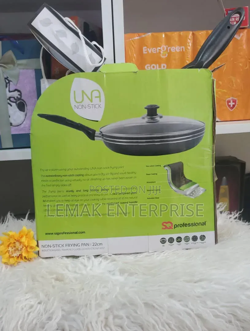 SQ Professional Una Non-Stick Frying Pan With Lid (22cm)
