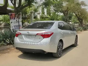 Toyota Corolla S 4dr Sedan (1.8L 4cyl CVT) 2016 Silver
