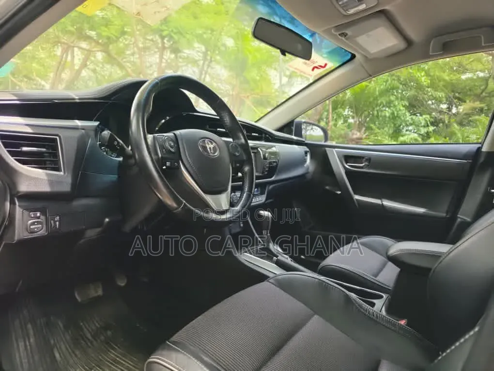 Toyota Corolla S 4dr Sedan (1.8L 4cyl CVT) 2016 Silver