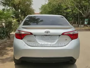 Toyota Corolla S 4dr Sedan (1.8L 4cyl CVT) 2016 Silver
