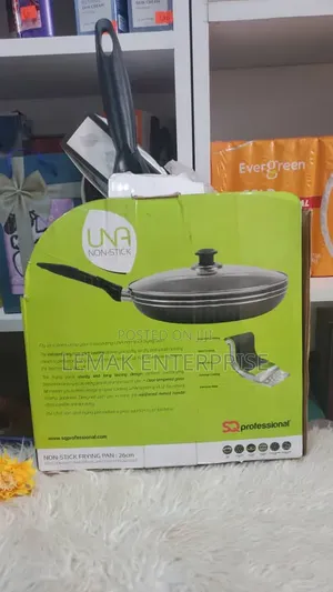 SQ Professional Una Non-Stick Frying Pan With a 26cm With Glass Lid.