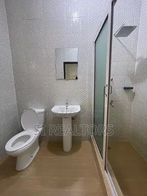 3bdrm Bungalow in Lashibi, Spintex for rent